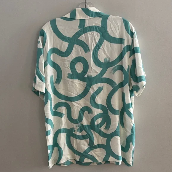 Women’s Resort Button Down Shirt Tidal Pattern - Picture 5 of 7